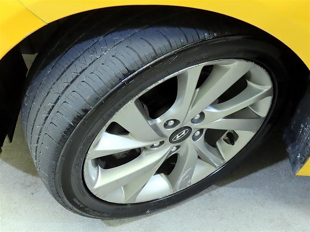 HYUNDAI Veloster 2016 Amarillo - Importación desde Corea - HF Imports Iquique - Foto 20