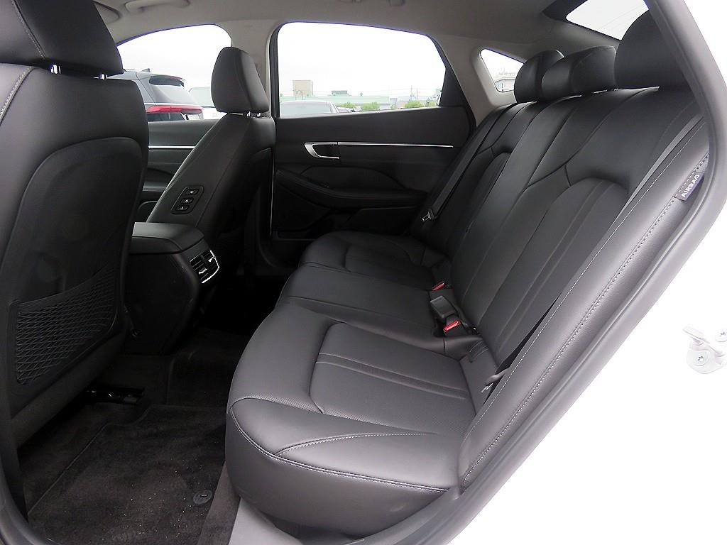 HYUNDAI Sonata - Vista 7