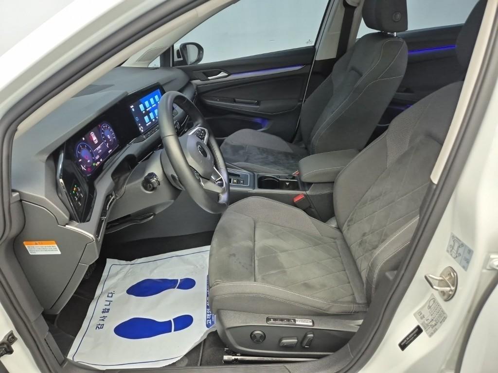 Volkswagen Golf - Vista 11