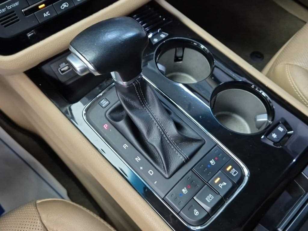 KIA Carnival - Vista 8