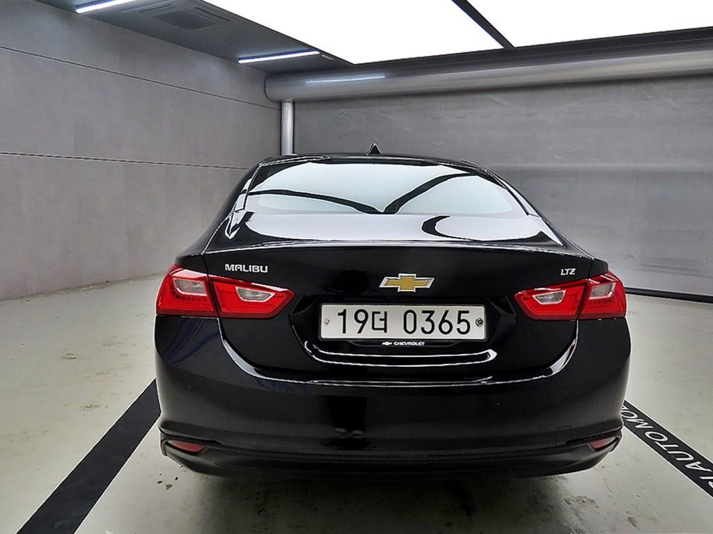 Chevrolet Malibu - Vista 3