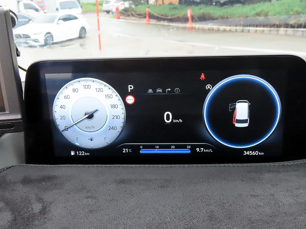 HYUNDAI Staria - Vista 10