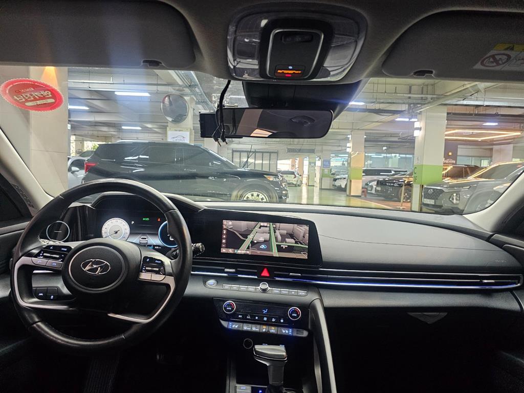 HYUNDAI Avante - Vista 8