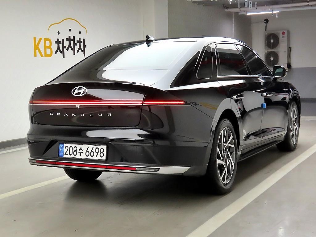 HYUNDAI Grandeur - Vista 4