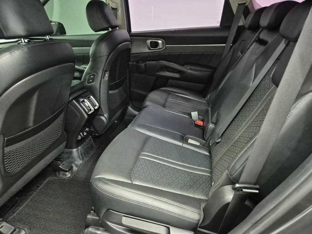 KIA Sorento - Vista 12