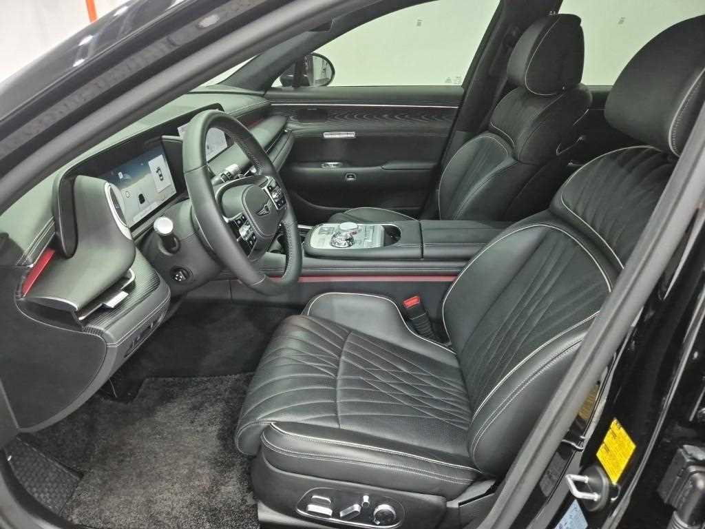 Genesis G90 - Vista 11