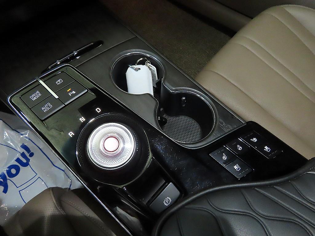 KIA K8 - Vista 12