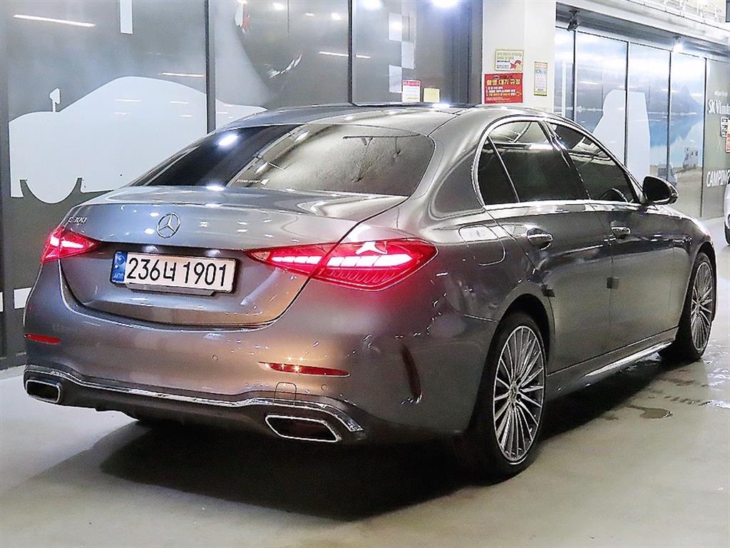 Mercedes Benz C Class - Vista 4