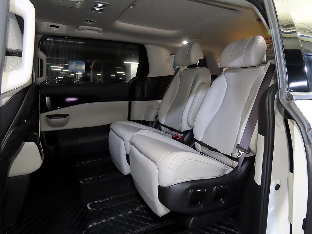 KIA Carnival - Vista 7