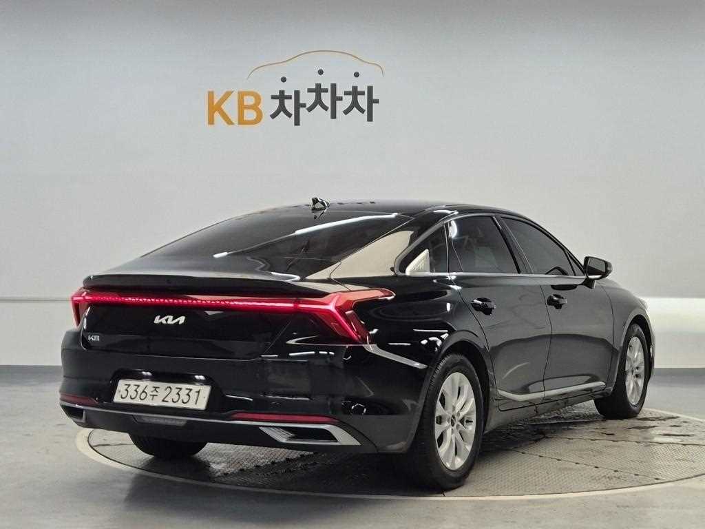 KIA K8 - Vista 3