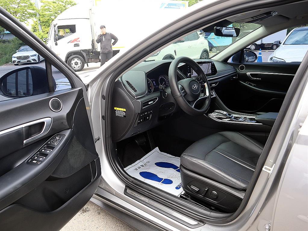 HYUNDAI Sonata - Vista 7