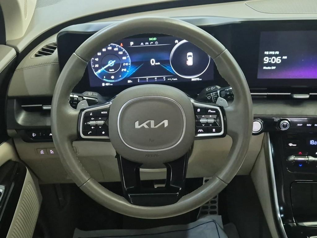 KIA Carnival - Vista 9