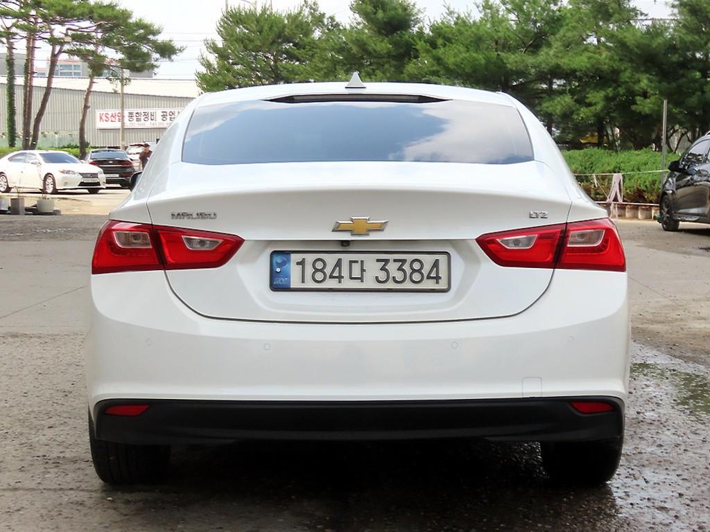 Chevrolet Malibu - Vista 4