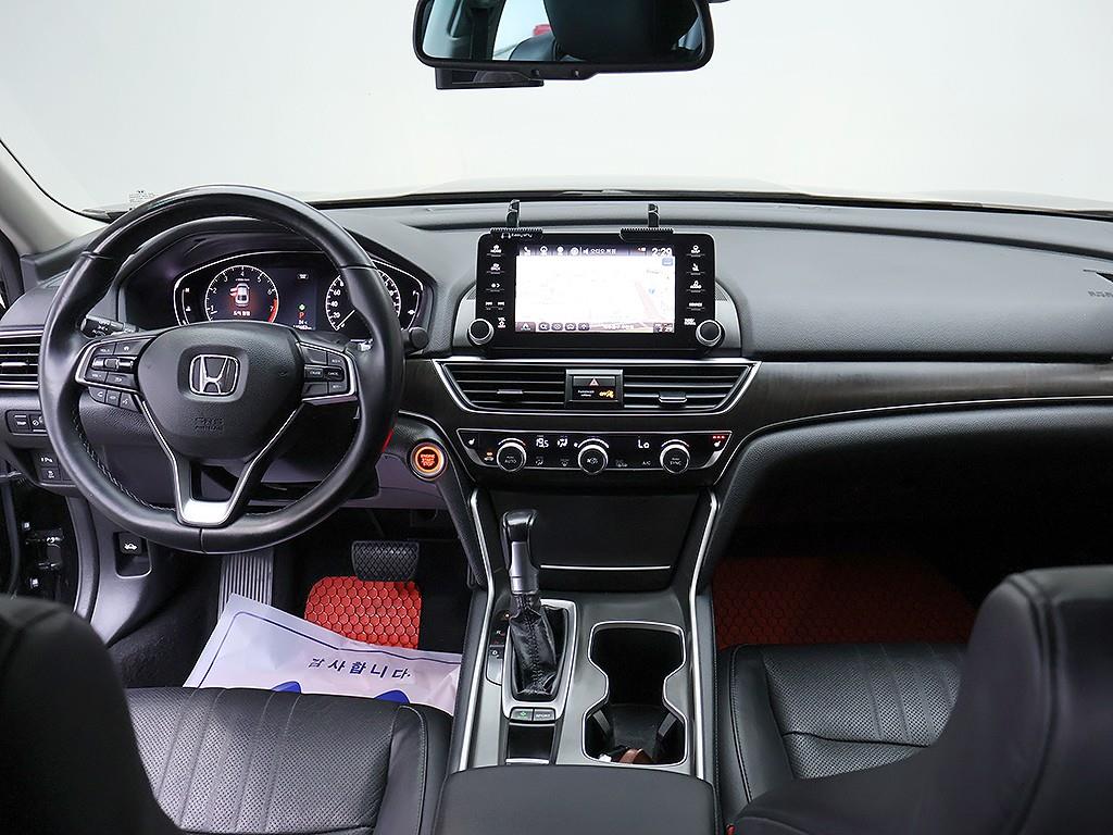Honda Accord - Vista 9