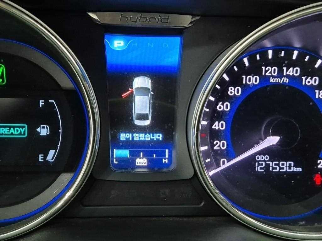 HYUNDAI Sonata - Vista 6