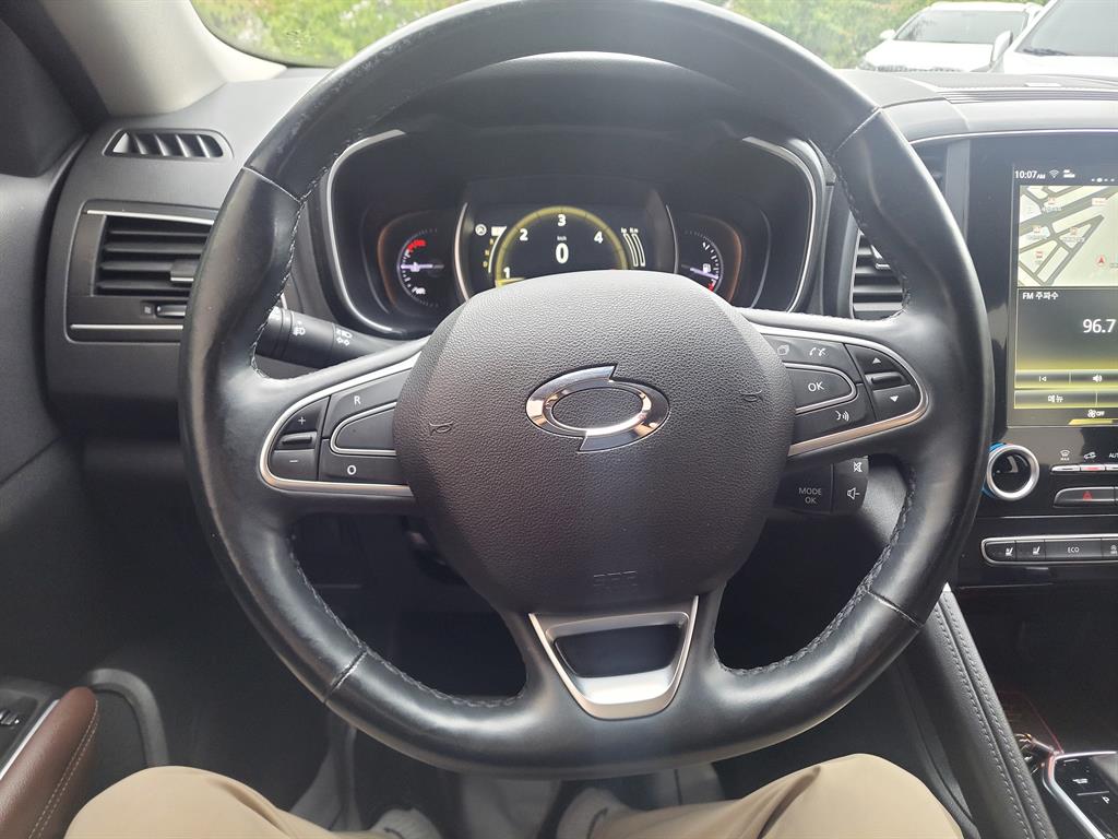 SAMSUNG QM6 - Vista 6