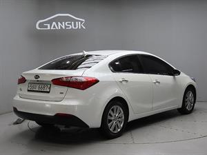 KIA K3 - Vista 8