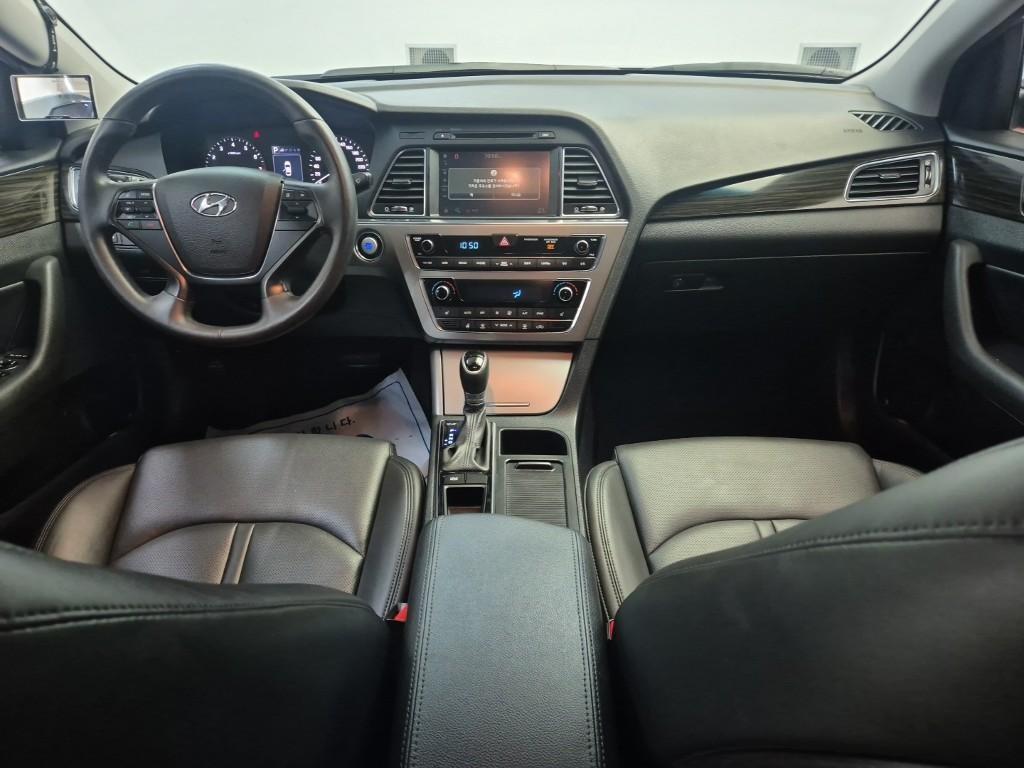HYUNDAI Sonata - Vista 7