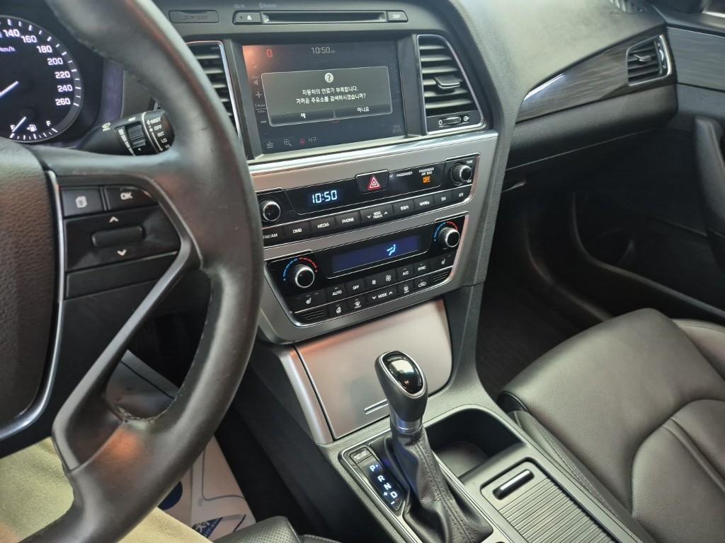 HYUNDAI Sonata - Vista 10
