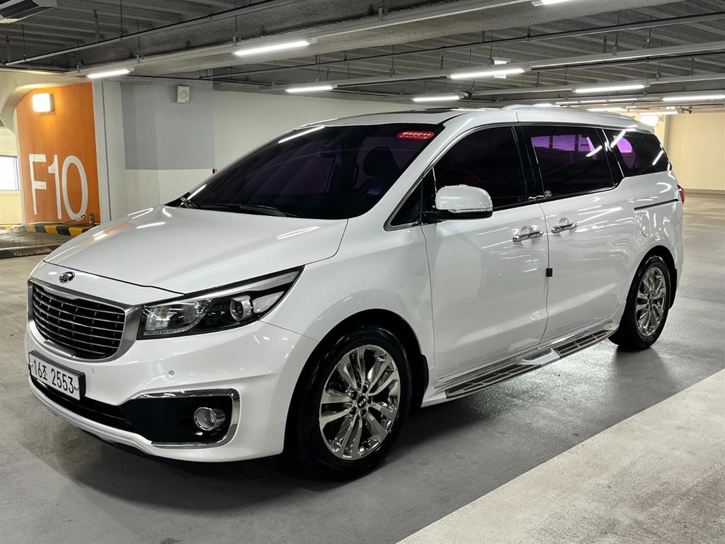 KIA Carnival - Vista 3
