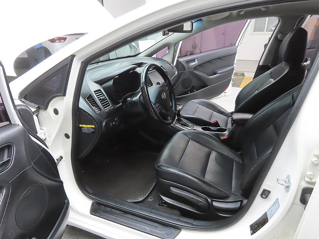 KIA K3 2013 Blanco - Importación desde Corea - HF Imports Iquique - Foto 12