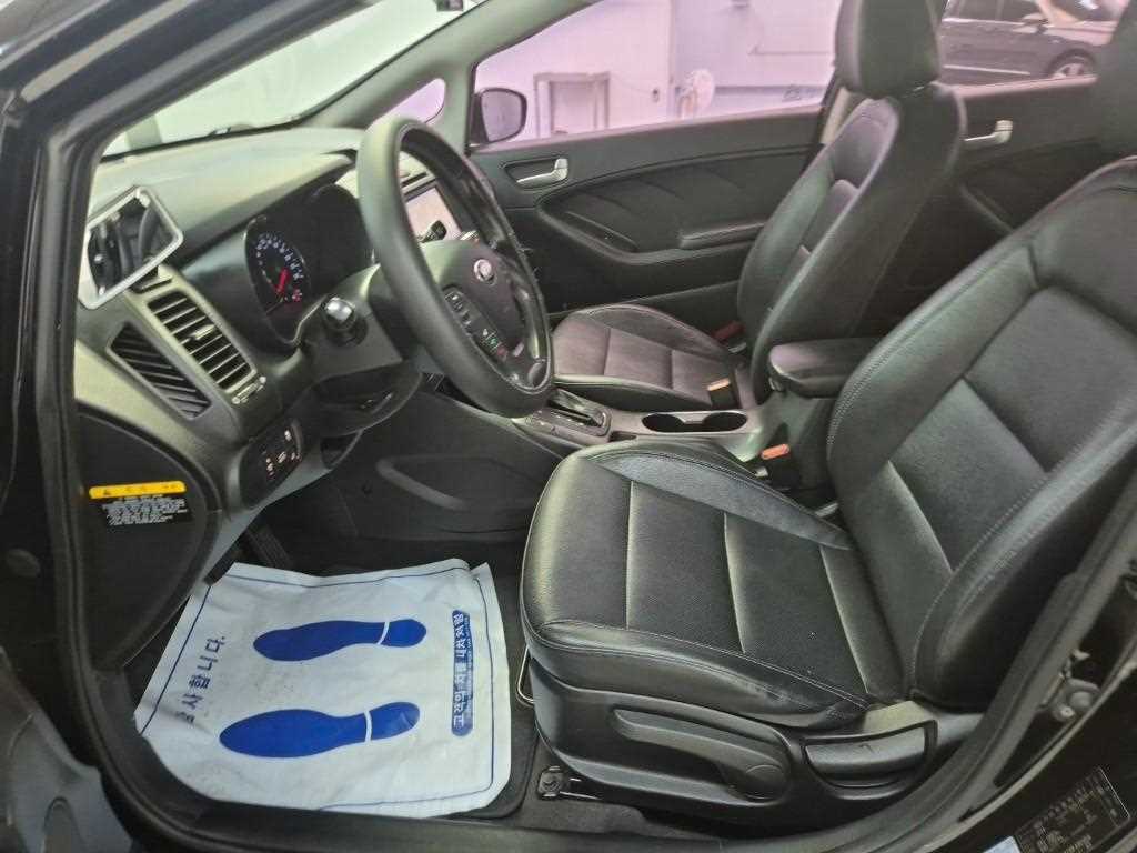 KIA K3 - Vista 11
