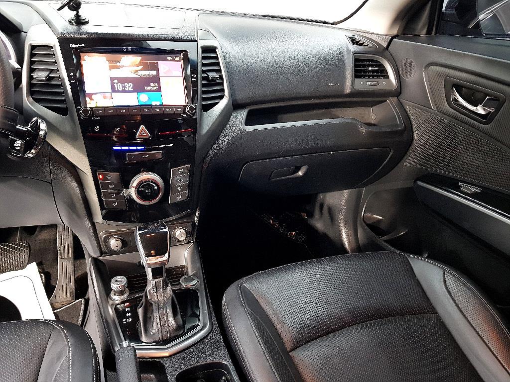 Ssangyong Tivoli - Vista 10