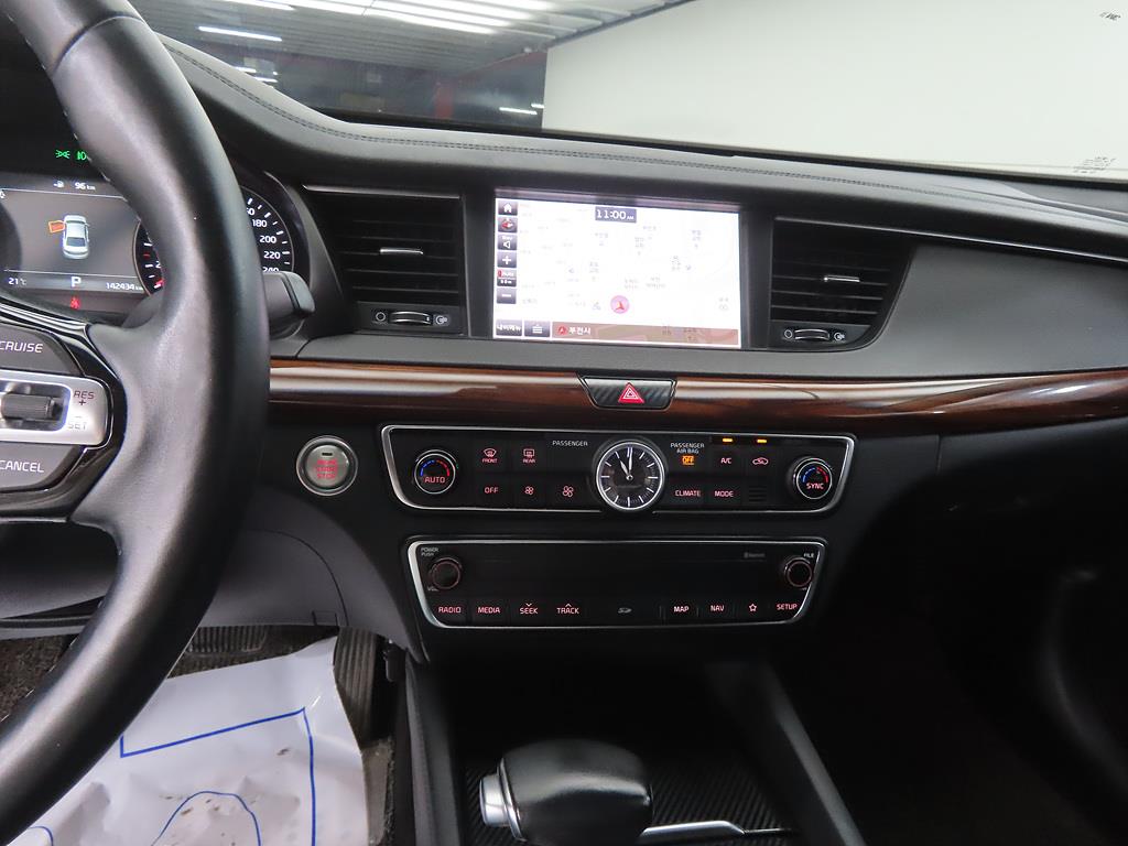 KIA K7 - Vista 10
