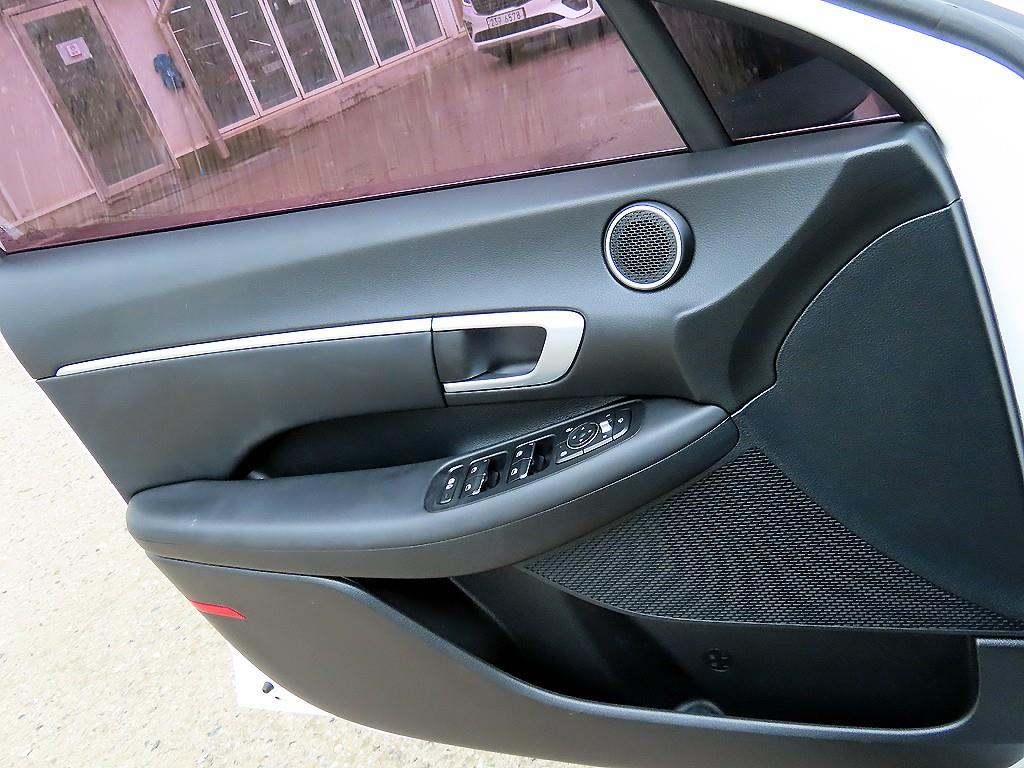 HYUNDAI Sonata - Vista 11