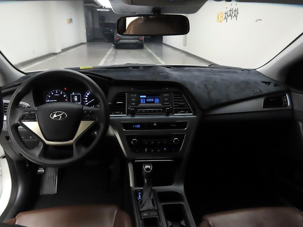HYUNDAI Sonata - Vista 7