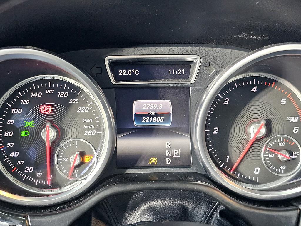 Mercedes Benz GLE Class - Vista 7