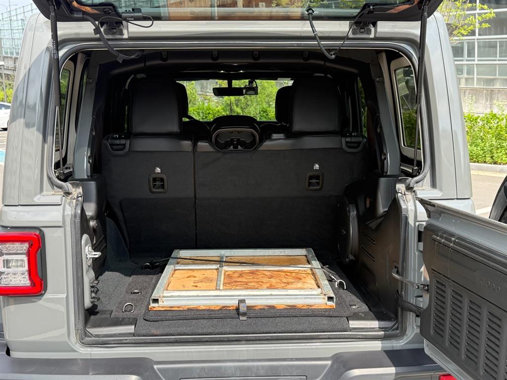 Jeep Wrangler - Vista 6