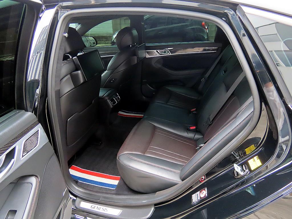 Genesis G80 - Vista 6