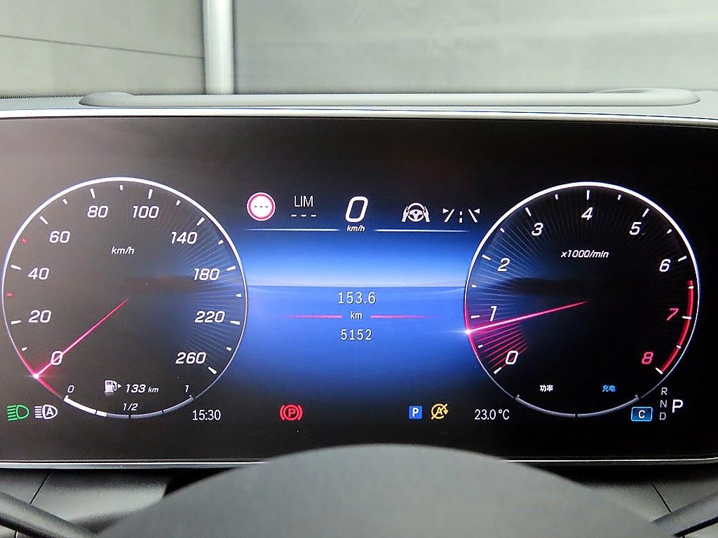 Mercedes Benz GLC Class - Vista 8