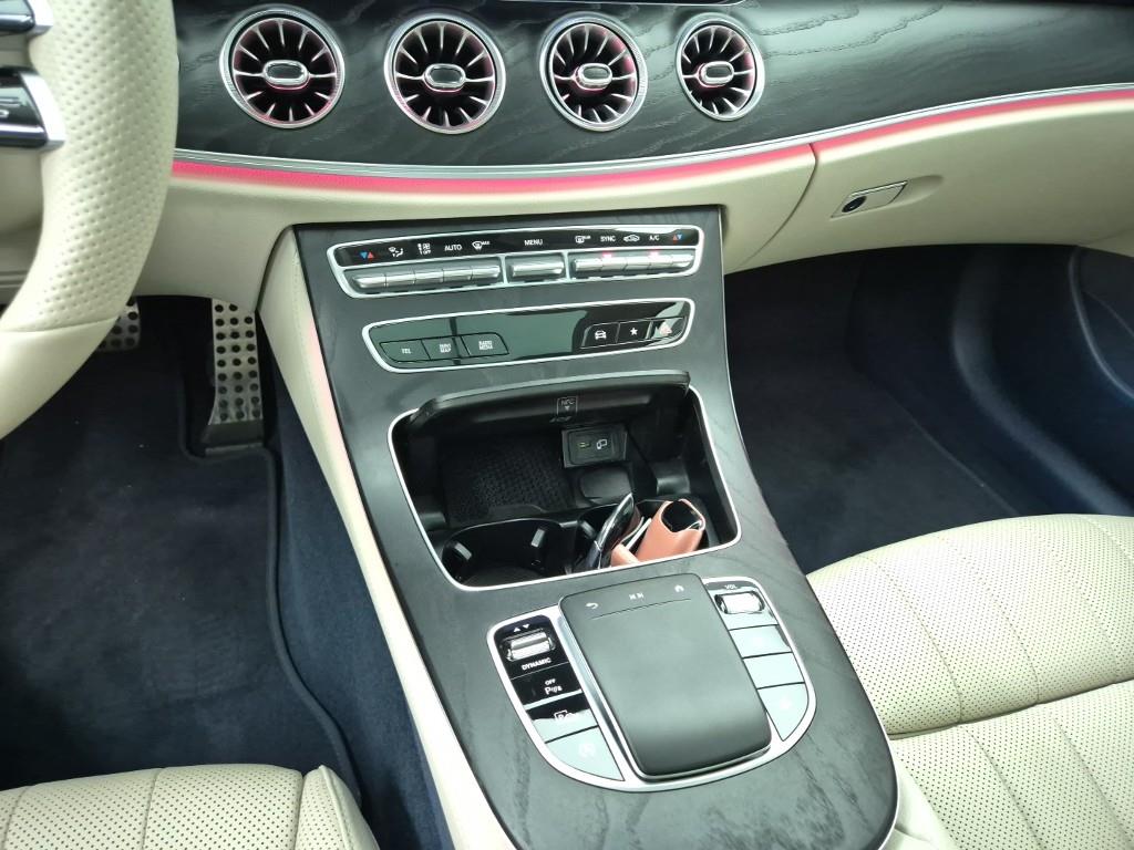 Mercedes Benz E class - Vista 10