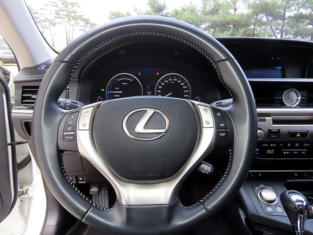 Lexus ES - Vista 8