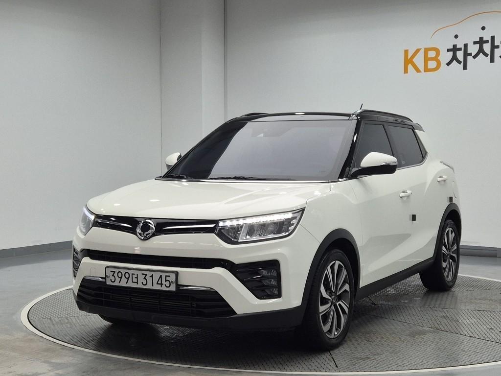 Ssangyong Tivoli 2020 Blanco - Importación desde Corea - HF Imports Iquique - Foto 1