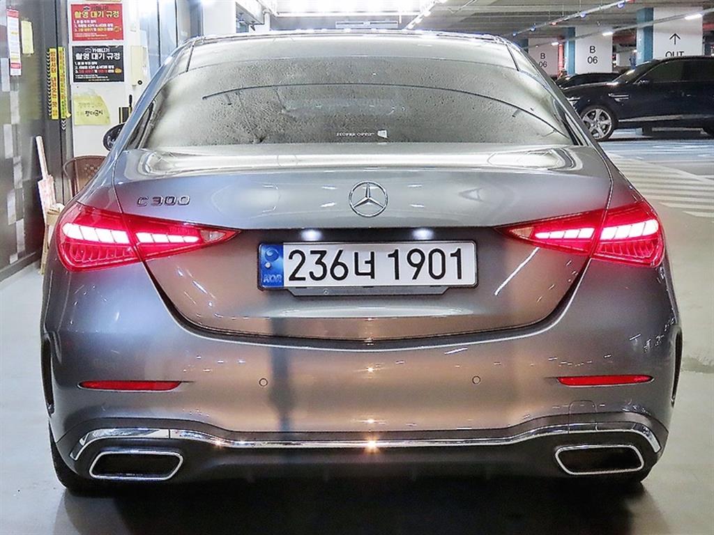 Mercedes Benz C Class - Vista 5