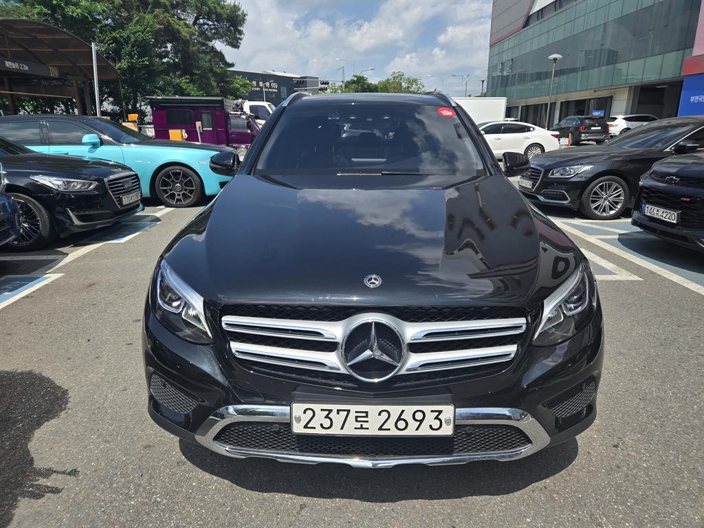 Mercedes Benz GLC Class - Vista 2