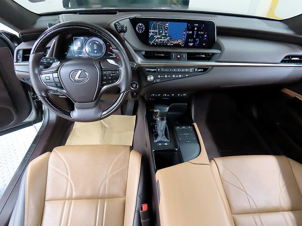 Lexus ES - Vista 7