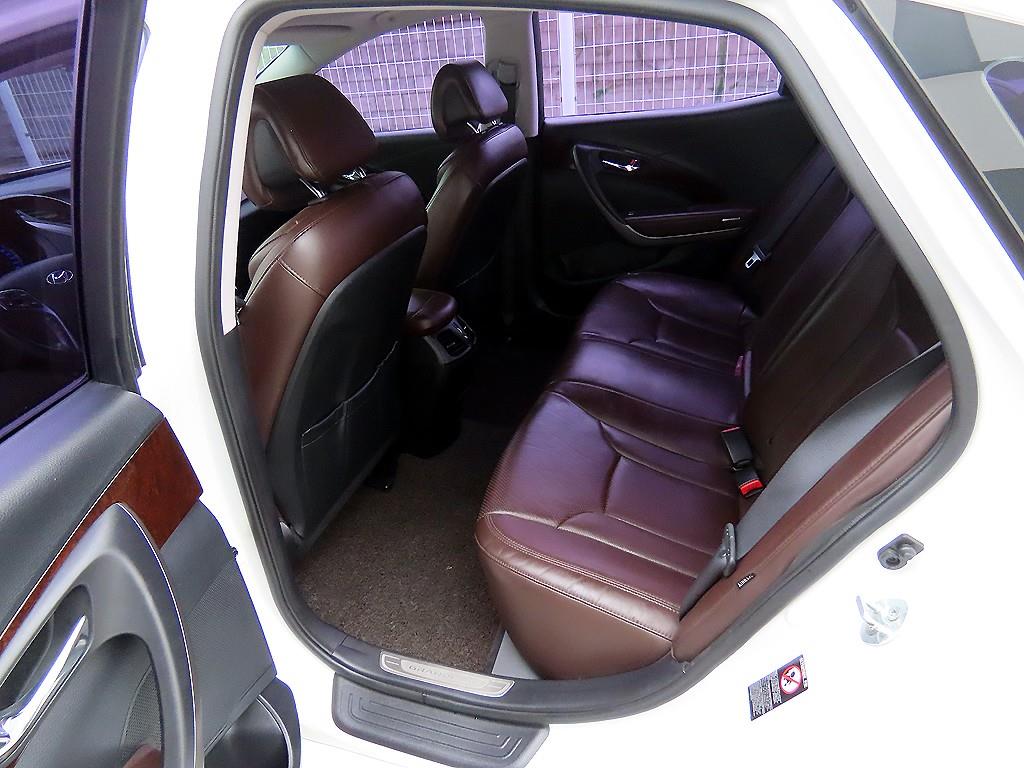 HYUNDAI Grandeur - Vista 6