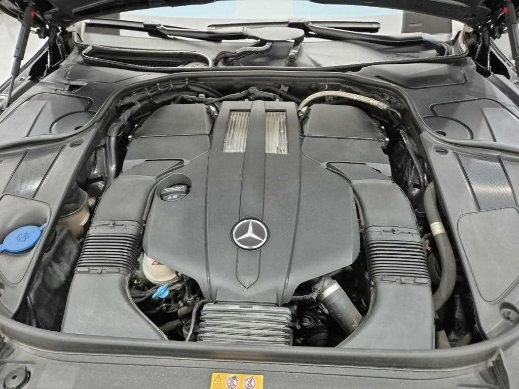Mercedes Benz S Class - Vista 5
