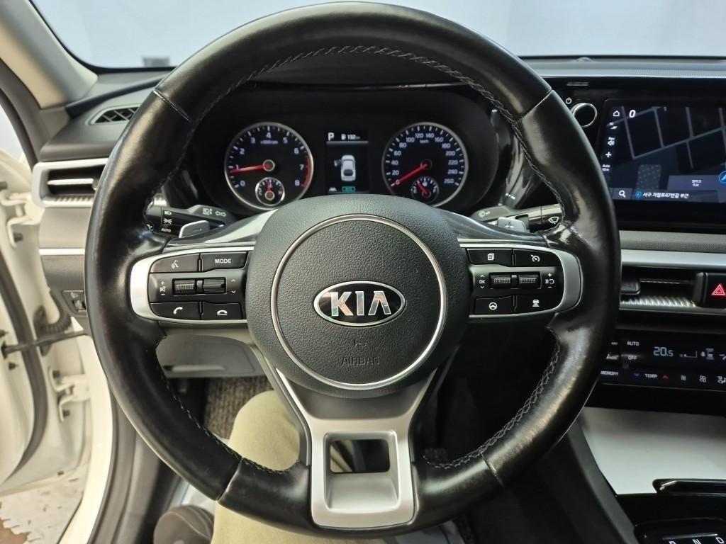 KIA K5 - Vista 9