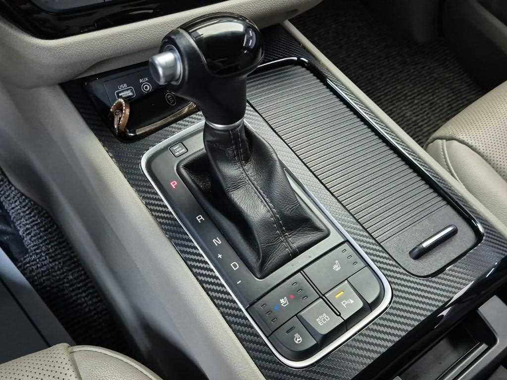 KIA Carnival - Vista 8