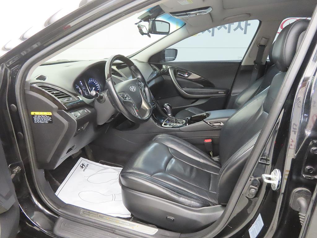 HYUNDAI Grandeur - Vista 5