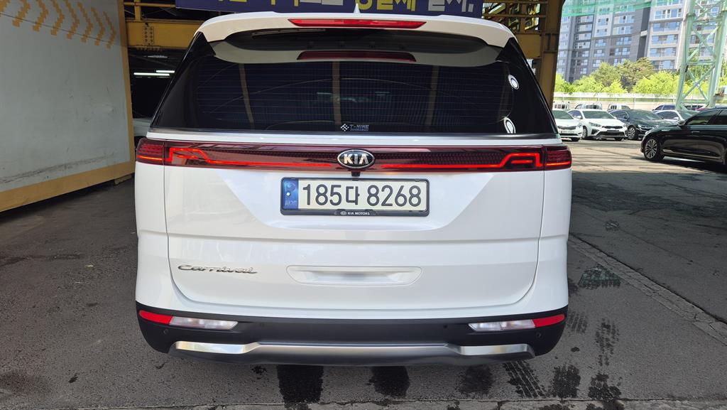 KIA Carnival - Vista 7