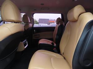 KIA Carnival - Vista 12