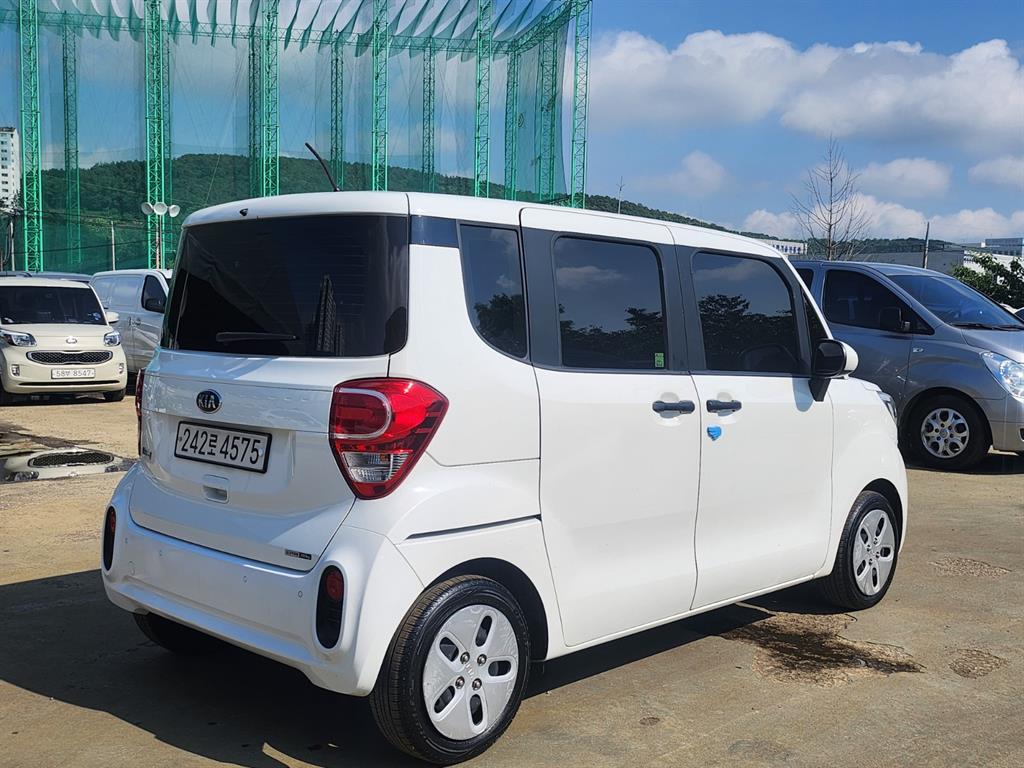 KIA Ray - Vista 4