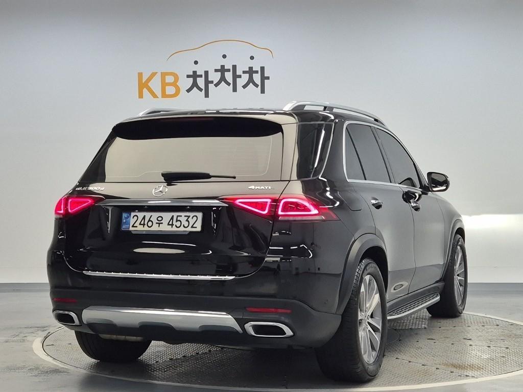 Mercedes Benz GLE Class - Vista 3