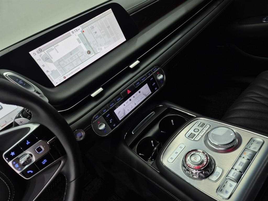 Genesis G90 - Vista 10